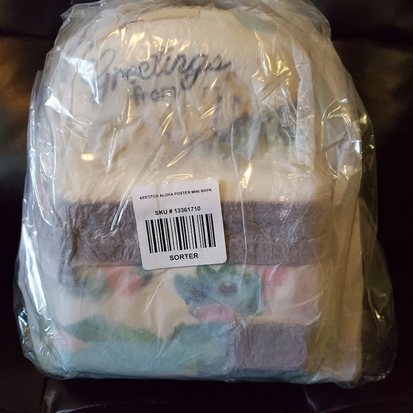 Loungefly Greetings from Hawaii Stitch BACKPACK main image 6